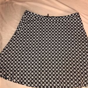 Chaus skirt size large